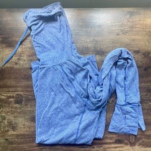 GapFit Cowl-Neck Long Sleeve Shirt